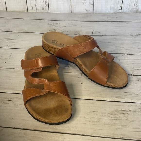 Vionic Pamplona Tan Leather Slide Sandal - Picture 12 of 12